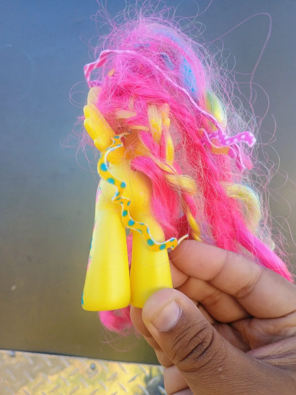 2013 My Little Pony FLUTTERSHY 14cm Toy Horse FASHION STYLE MLP